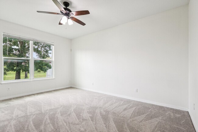 Building Photo - 1126 Maumee St