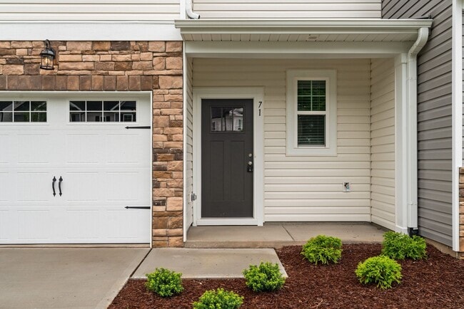 Building Photo - *Showings unavailable until August 1st!!*