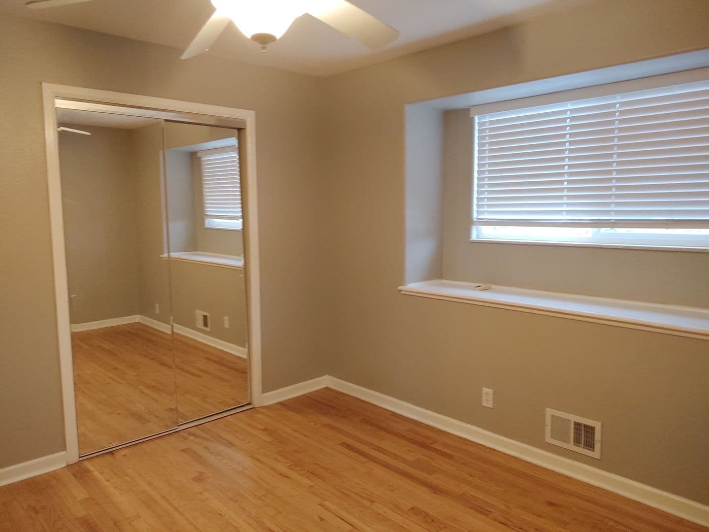 Building Photo - 11268 Fowler Dr