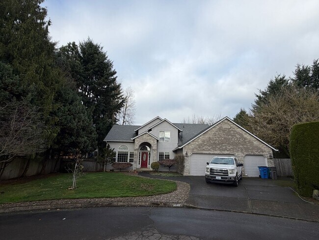 Building Photo - Lovely 4 BD | 2.5 BA | 2,470 SF | 3-Car Garage | Cul-de-Sac Lot | Barberton