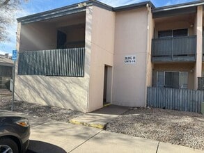 Building Photo - 4601 Carlisle Blvd NE