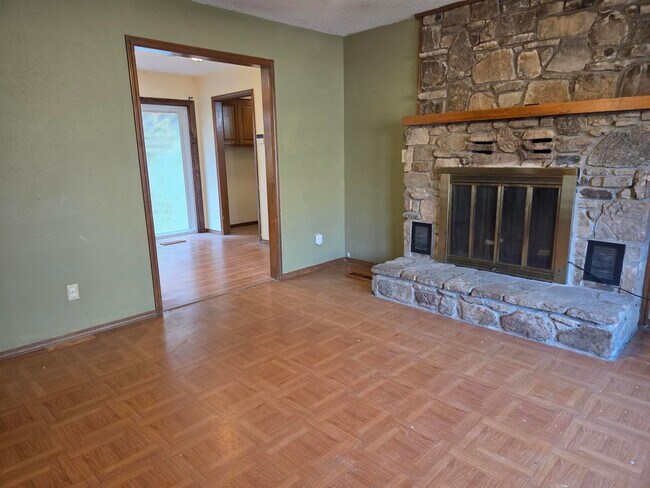 Building Photo - 156 Pottawattamie Dr