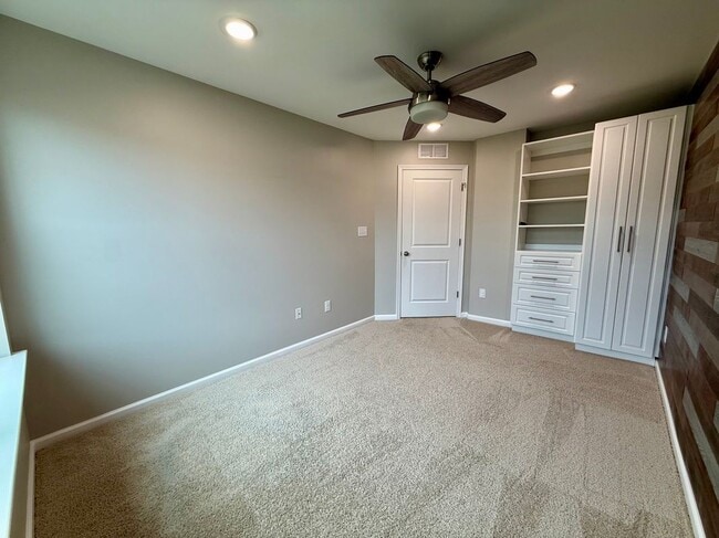 Building Photo - 902 Chalmers Ln