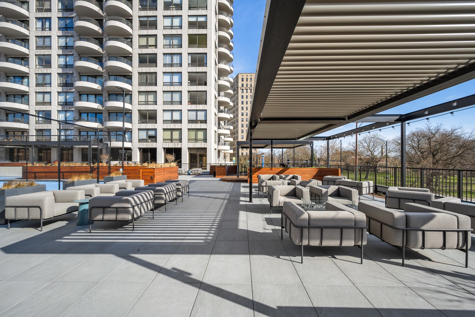 Building Photo - 2020 N Lincoln Park W