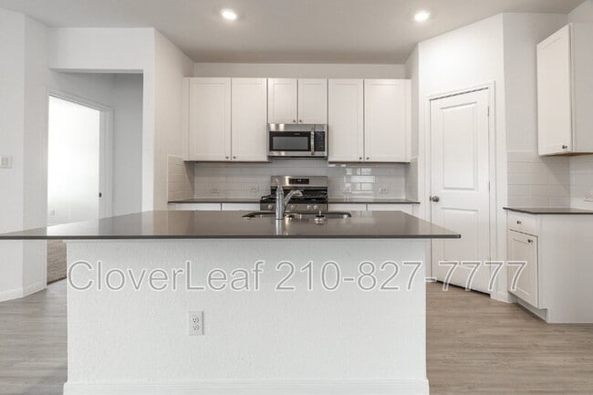 Building Photo - 6072 Companion Rd