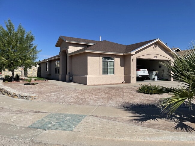 Building Photo - 3057 Manny Aguilera Dr