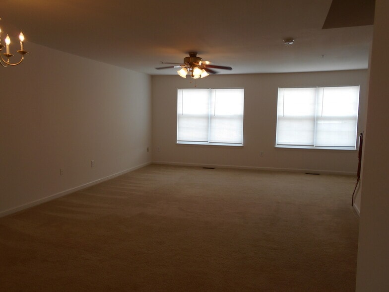 Building Photo - 106 Wood Duck Dr