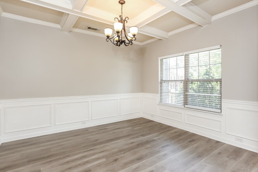 Building Photo - 639 Ocean Ave