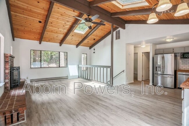 Building Photo - 6290 Topaz Dr