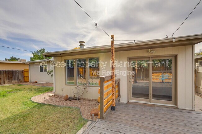 Building Photo - 1228 Bonito Ave