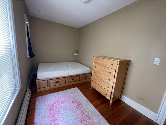 Building Photo - 46 William St