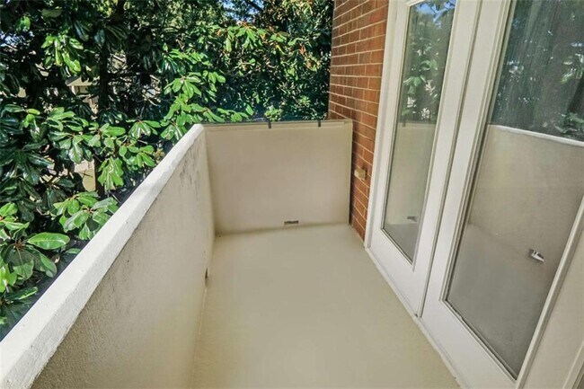 Building Photo - 375 Ralph McGill Blvd NE