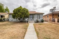 Building Photo - 4 Bedroom/2 Bath Home in Central Bakersfield - $1995 Per Month!