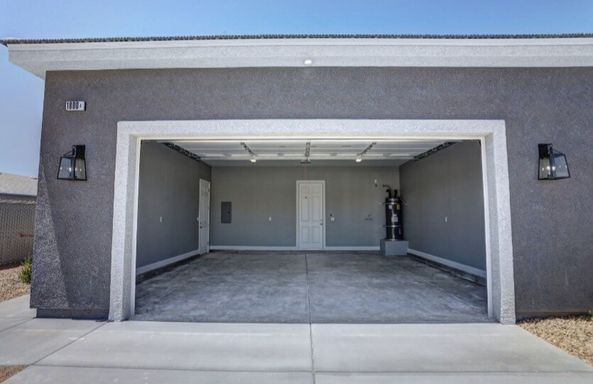 Building Photo - 1800 Galaxy St