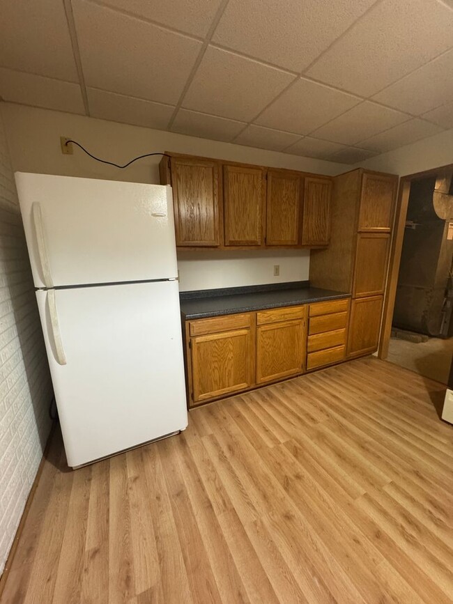 Building Photo - 2047 Parkside Dr