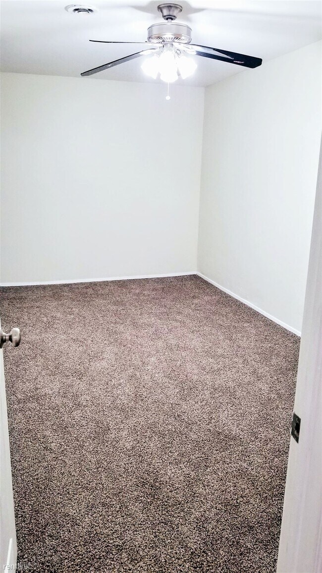 Building Photo - 2 br, 3 bath House - 4580 55th Street B