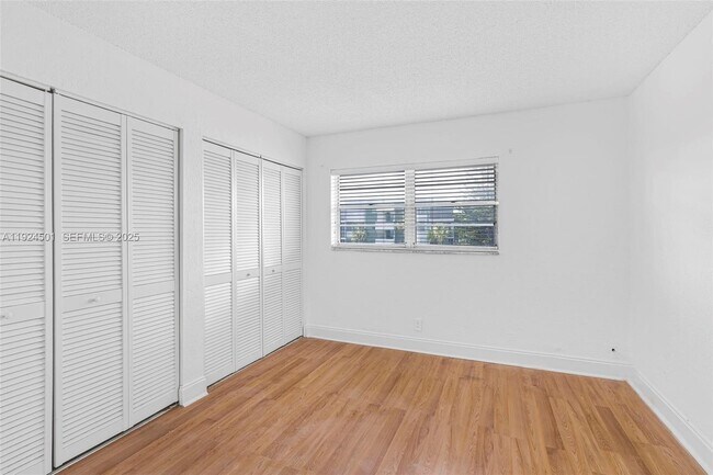 Building Photo - 2775 Taft St