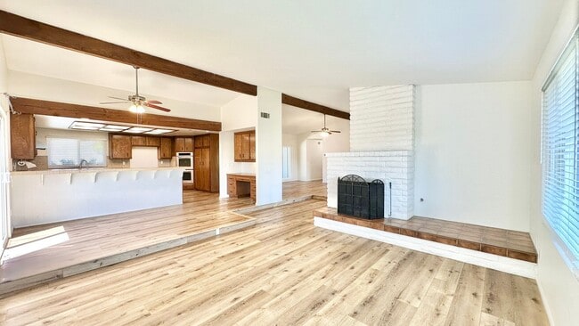 Building Photo - Beautiful Ranch-Style, Single-Story, on Co...
