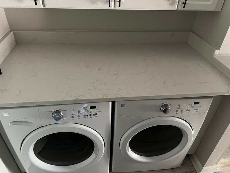 Building Photo - 37 Brighton Cir