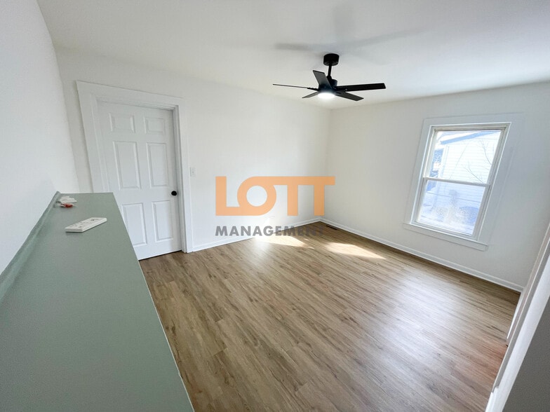 Building Photo - 603 Cedar Lane Rd