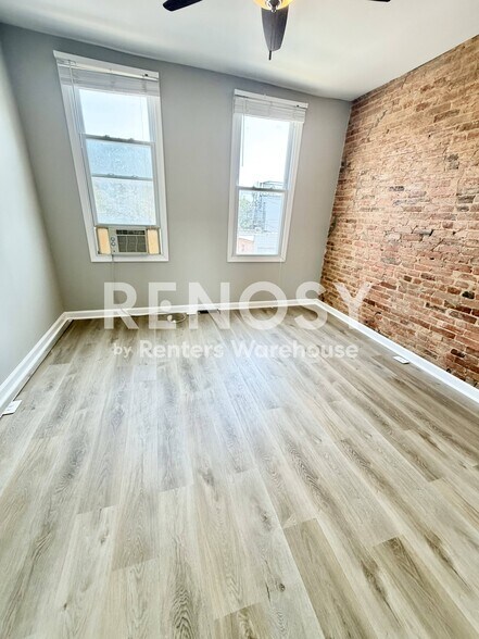 Building Photo - 818 S Luzerne Ave