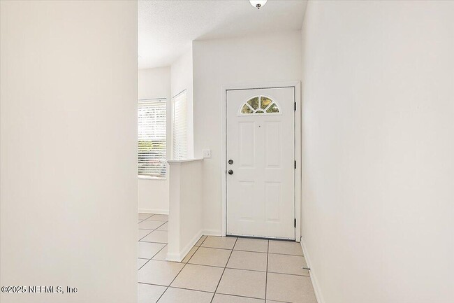Building Photo - 3750 Silver Bluff Blvd