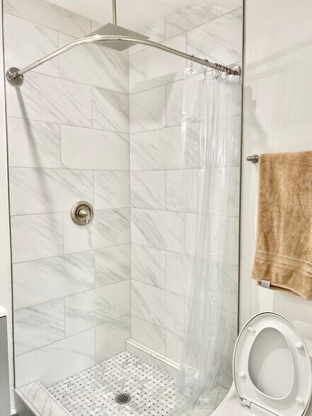 Building Photo - 7272 Cirrus Way