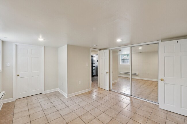 Building Photo - 4811 Calvert Rd