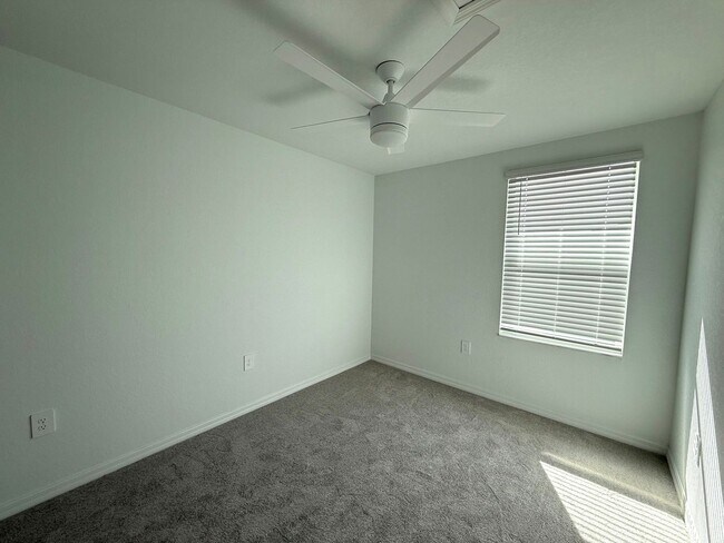 Building Photo - 3-Bed/ 2.5- Bath Modern Townhouse in Lakew...