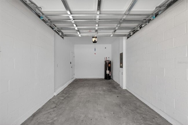 Building Photo - 10761 Eclipse St