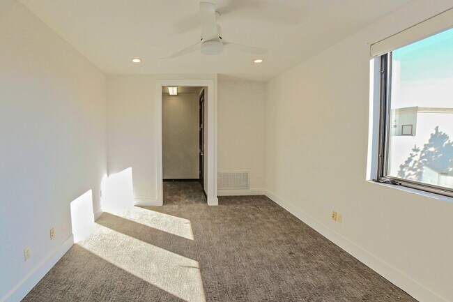 Building Photo - Beautiful Brookside SMART HOME now available!