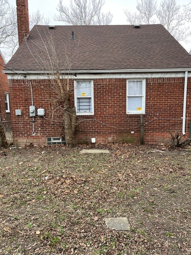 Building Photo - 3 bed/ 1 Bath