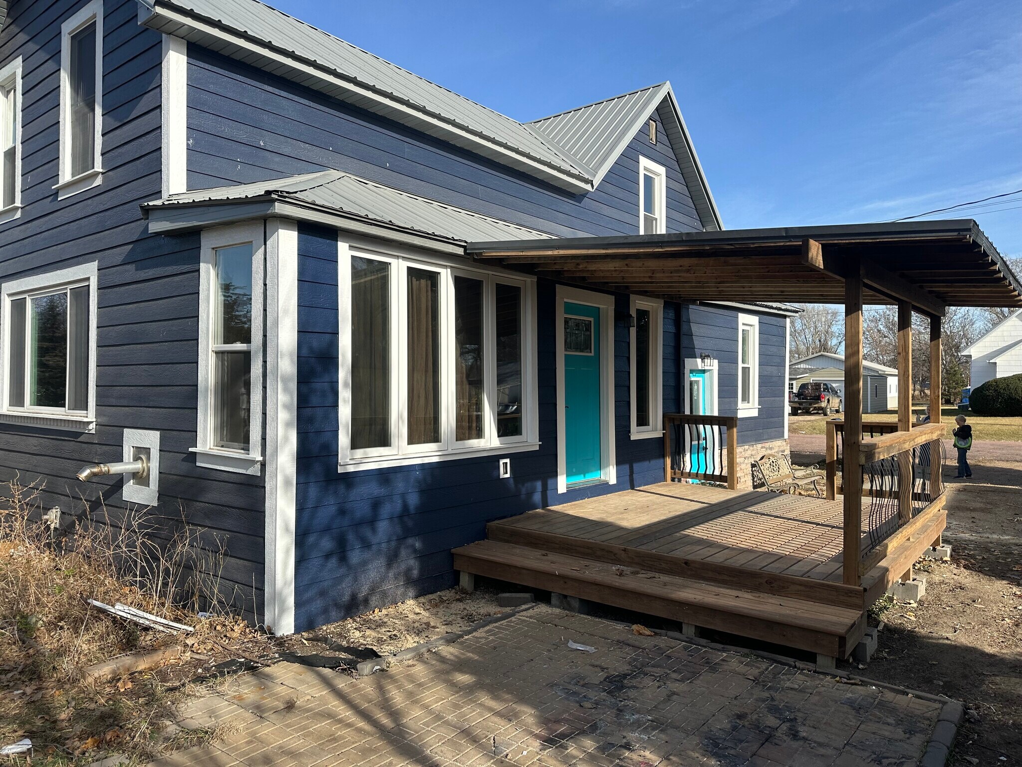 Building Photo - 307 N Mary St