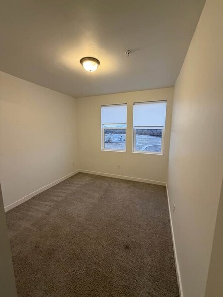 Building Photo - 8392 S Sky Mirror Ln