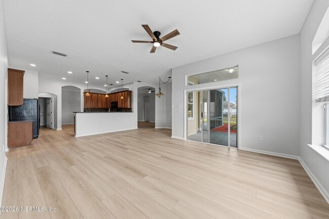 Building Photo - 13844 Fish Eagle Dr W