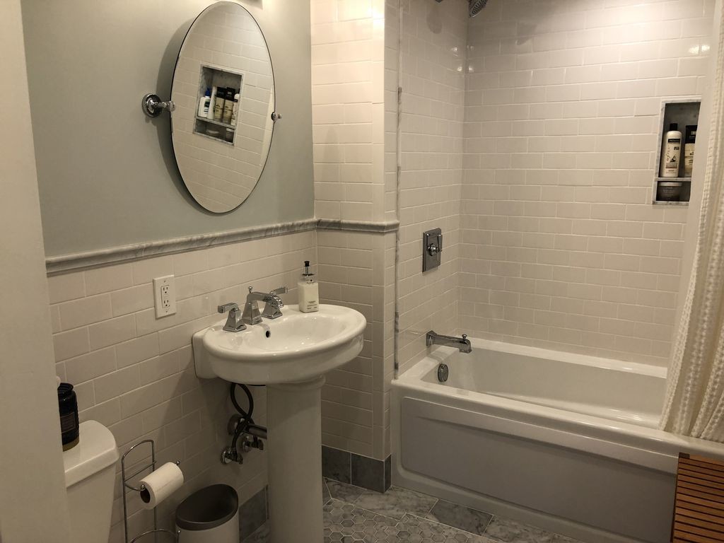 Building Photo - 30 Point Breeze Dr