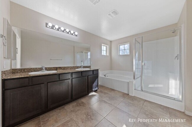 Building Photo - 2324 Mundare-