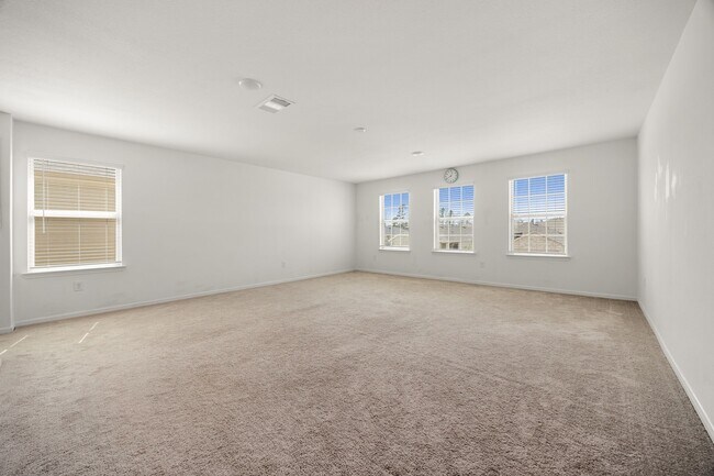 Building Photo - 16907 Elm Grove Rd