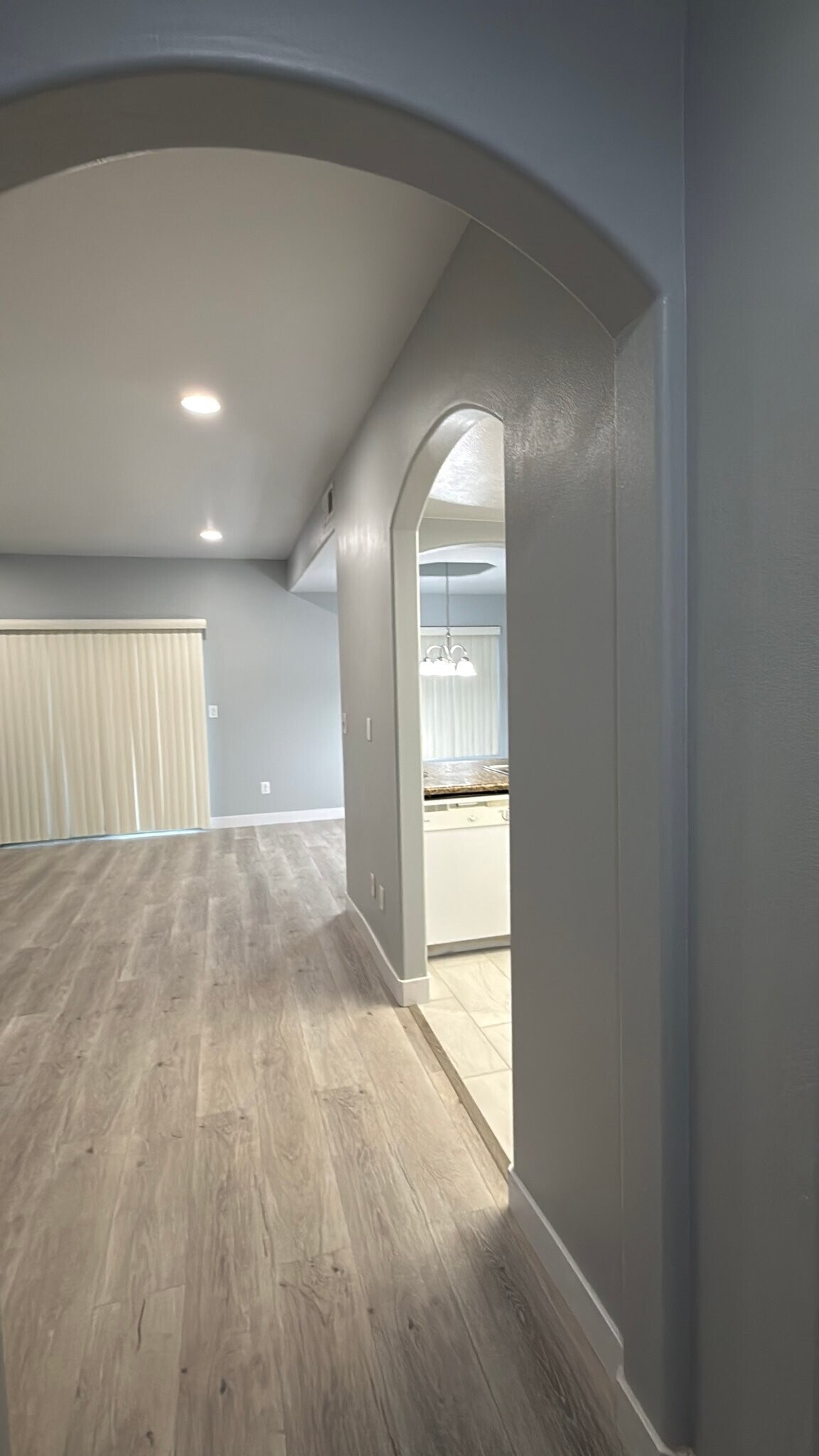 Building Photo - 14627 Gledhill St