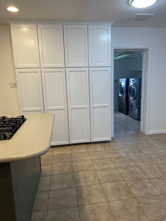 Building Photo - Lovely Old Town Scottsdale rental with private pool!