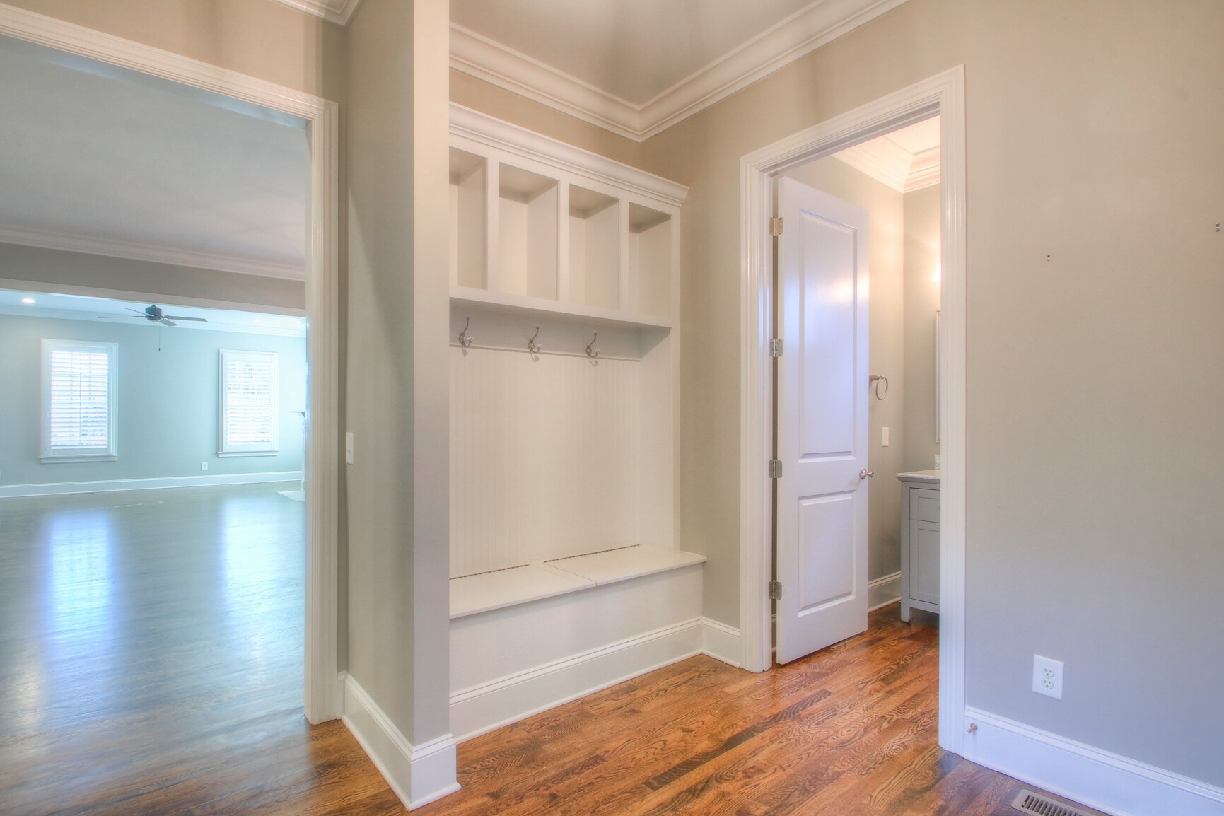 Building Photo - 9112 Keats St