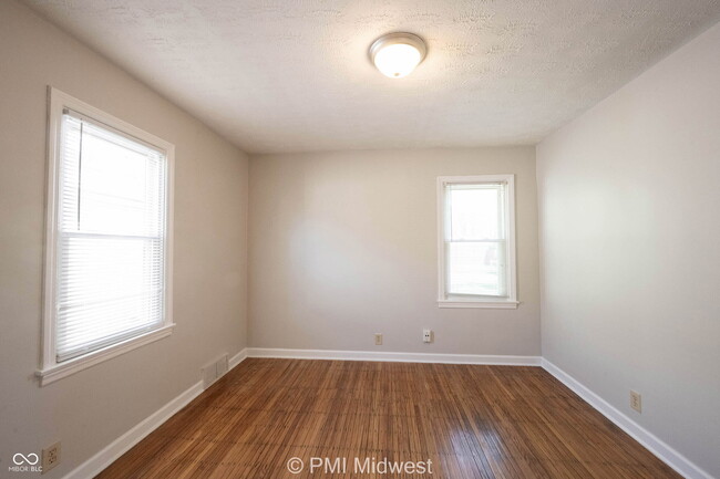 Building Photo - 1716 E 46th St