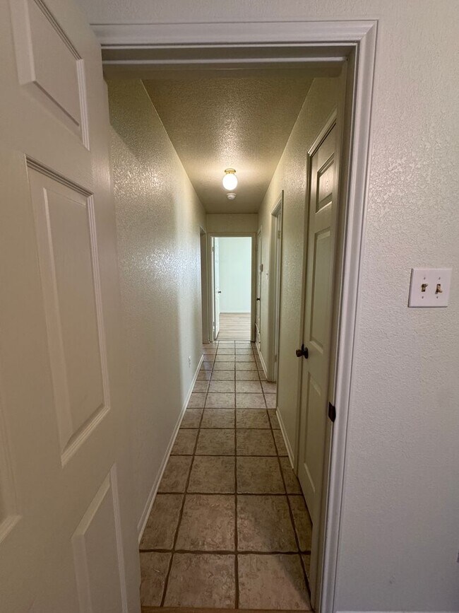 Building Photo - Charming 3-bedroom, 2-bath home offering peaceful country living on just under an acre.