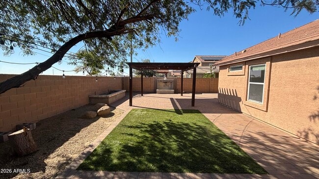 Building Photo - 24185 W Desert Bloom St