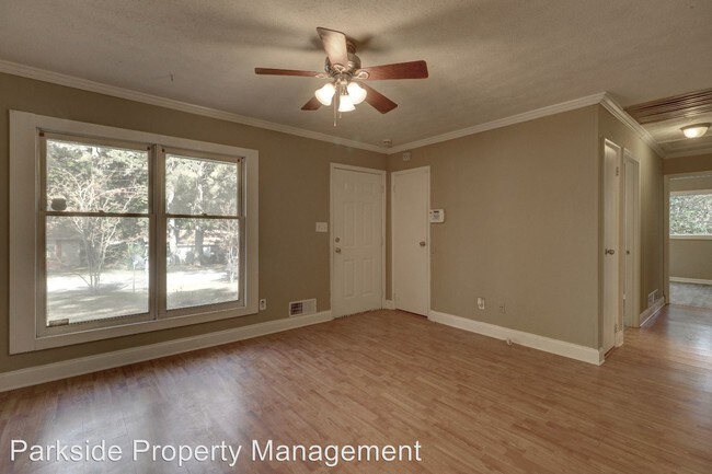 Building Photo - 3 br, 1 bath House - 43 Darwin Dr