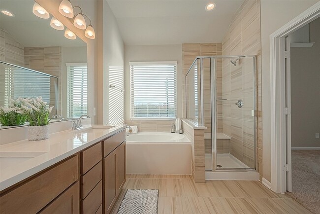Building Photo - 8700 Laurel Crest Dr
