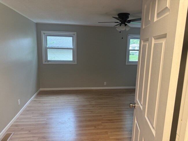 Building Photo - 217 S Orchard Dr
