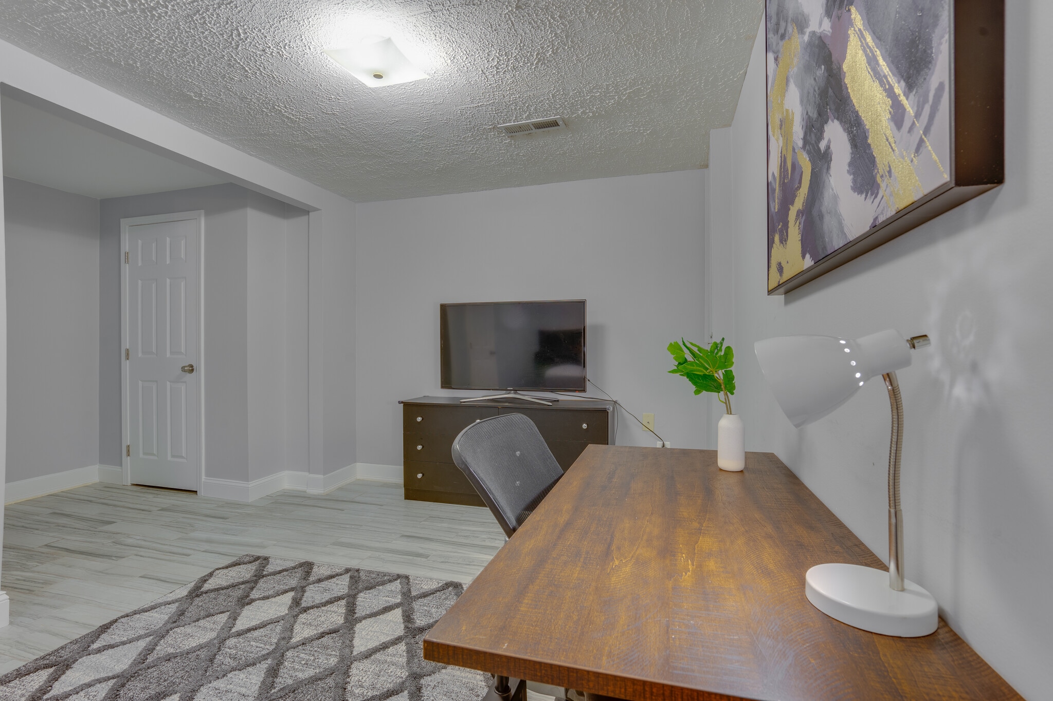 Building Photo - 3030 Ellenwood Dr