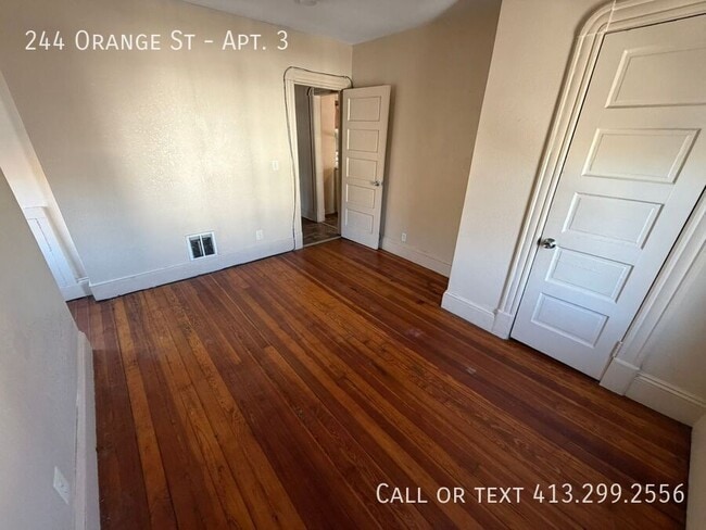 Building Photo - 244 Orange St