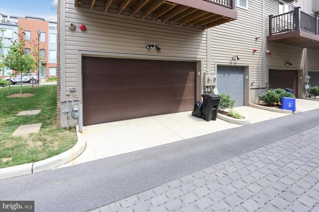 Building Photo - 8060 Red Hook St